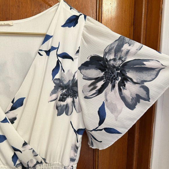 Women’s Orange Farm USA Dress White Blue Floral Size S Flowy Maxi Wedding Guest - Picture 5 of 9